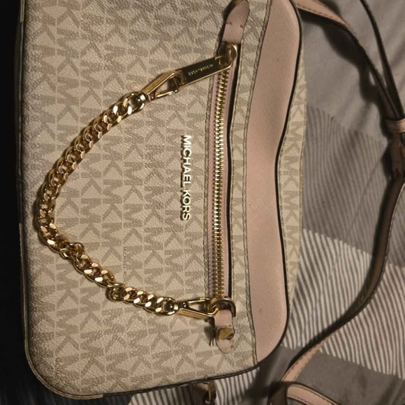 Michael Kors Beige and Pink Crossbody Bag with Gold Chain - Picture 1 of 1